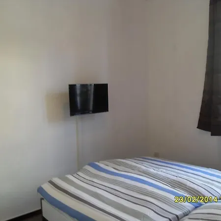 Holiday home Ferienwohnung Am Lindenallee