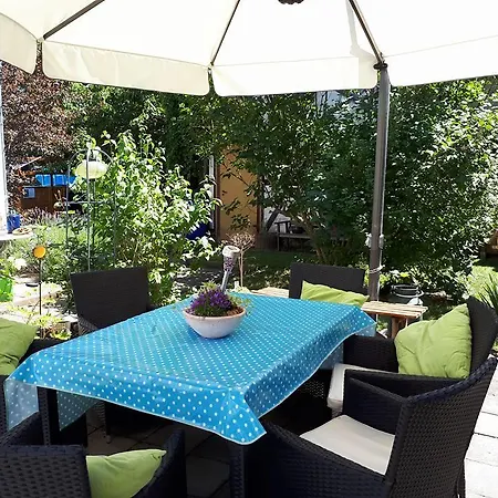 Holiday home Ferienwohnung Am Lindenallee